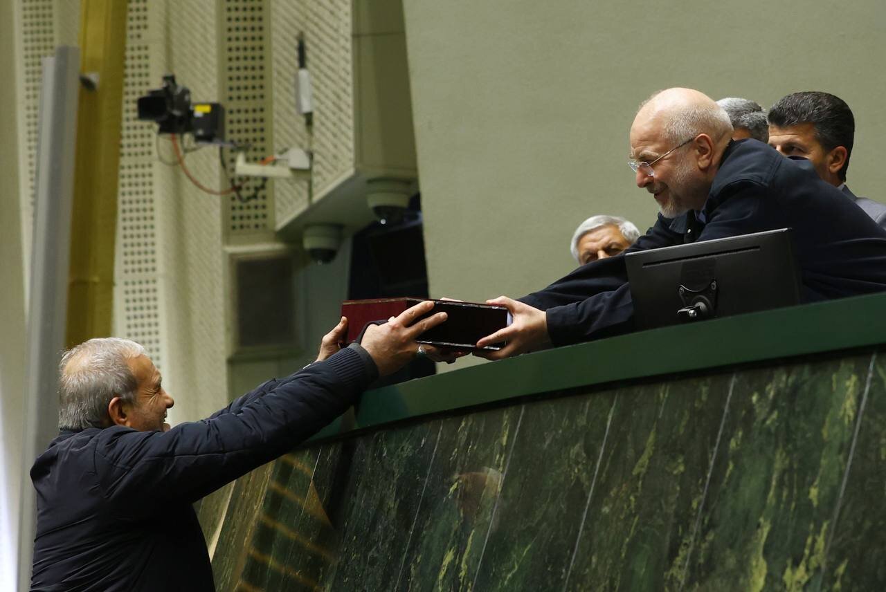 واکنش جبلی به پرسش‌هایی درباره کیفیت دوبلاژ و حق پخش آثار خارجی