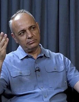 زیدآبادی: مین‌ها یکی بعد از دیگری زیر پای پزشکیان منفجر می‌شوند