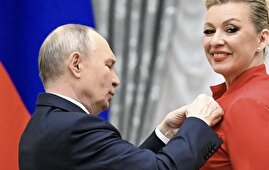 هدیه ولادیمیر پوتین به خانم سخنگو