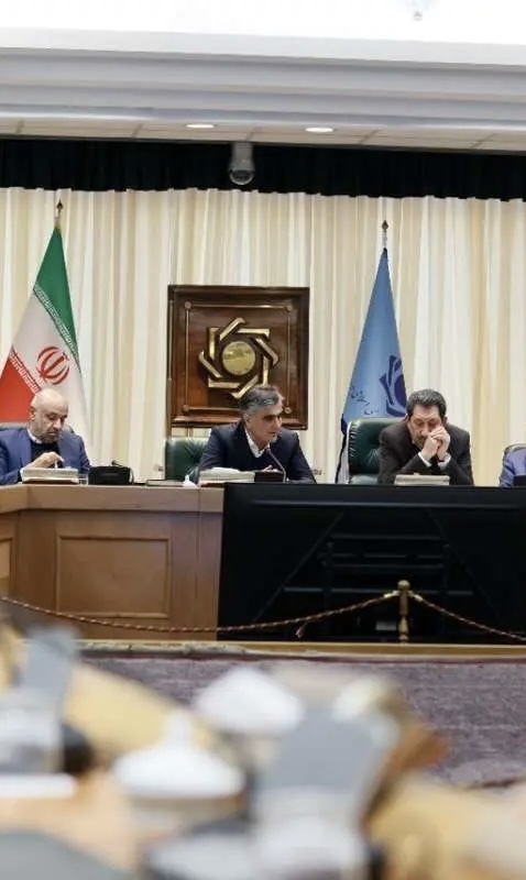 تشکیل فوری جلسه تیم اقتصادی دولت با موضوع دلار و معیشت