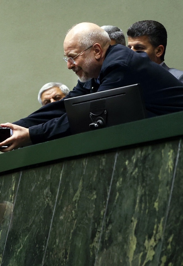 لایحه بودجه ۱۴۰۵ زیر ذره بین نمایندگان / وقتی ردیف‌های کلان بدون خروجی سوال برانگیز می‌شوند/ مخالفان چه می گویند و به چه مواردی انتقاد دارند؟