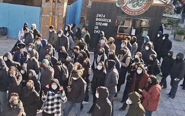 روایت فارس از چند تجمع امروز در تهران: تجمع ۲۰۰ تا ۳۰۰ نفره در دانشگاه شریف، دانشگاه تهران، دانشگاه امیرکبیر، دانشگاه علم و فرهنگ و دانشگاه علم و صنعت / در بازار آهن هم کسبه تجمع کردند