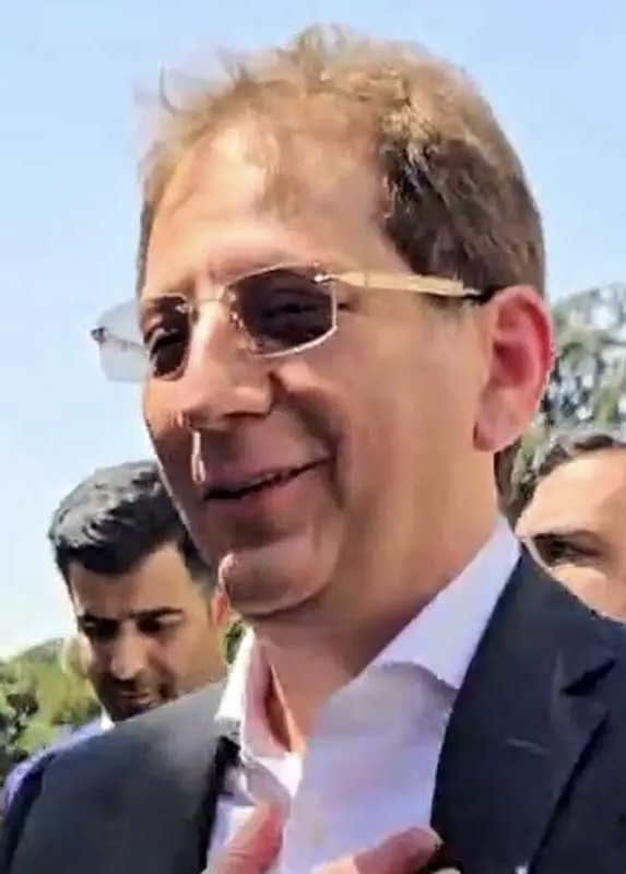 بابک زنجانی‌های اقتصاد ایران/ پول نفت در حساب بانکی چه کسانی است؟