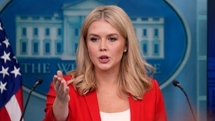 سخنگوی کاخ سفید: در گفت‌و‌گو‌ها با ایران اندکی پیشرفت حاصل شده است، اما همچنان تا دستیابی به توافق بسیار فاصله داریم / انتظار می‌رود ایرانی‌ها طی دو هفته آینده با جزئیات بیشتری به ما بازگردند / ما به نیابت از ترامپ برای تهران ضرب‌الاجل تعیین نخواهیم کرد