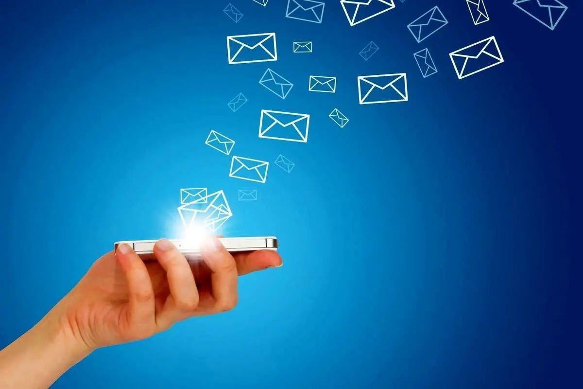 واکنش پلیس فتا به هک یکی از سامانههای ارسال انبوه پیامک: مسدودسازی سر شماره ارسال کننده/ پرونده قضایی برای متخلفان تشکیل شد/ کوتاهی برخی سامانههای پیامکی نسبت به اجرای ضوابط فنی و حفاظتی/ معمولاً منشأ این حملات سایبری خارج از کشور است