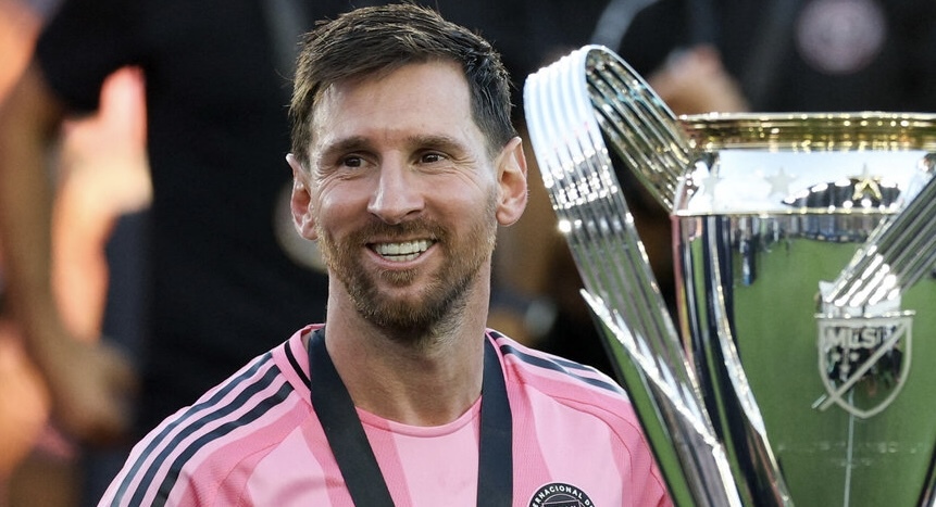 حسرت بزرگ لیونل مسی: ای کاش انگلیسی یاد می‌گرفتم/ احساس نادانی می‌کنم