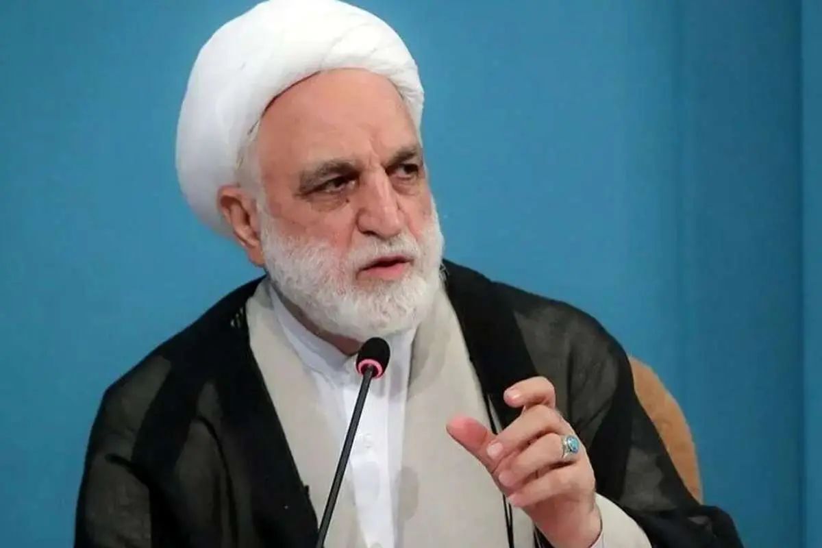 رئیس قوه قضاییه: اینکه پرچم آتشزده شود یا شعارهایی با الفاظ خاص سر داده شود، زیبنده محیط دانشگاه نیست / چنانچه جرمی در محیط دانشگاه به وقوع پیوسته، مسئولان مربوطه، موارد را به عدلیه اعلام کنند، در غیر این صورت ما شخصاً ورود خواهیم کرد و طبیعتاً هزینه آن بالاتر خواهد رفت