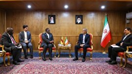 در دیدار پزشکیان با معاون رئیس جمهور زیمبابوه چه گذشت؟/ با وحدت و انسجام میتوان متجاوزان را مجبور کرد تا دست از جنایت بکشند در دیدار پزشکیان با معاون رئیس جمهور زیمبابوه چه گذشت؟/ با وحدت و انسجام میتوان متجاوزان را مجبور کرد تا دست از جنایت بکشند