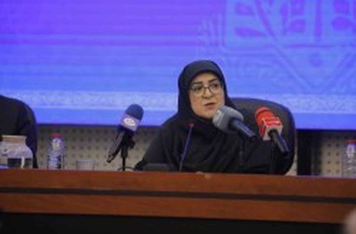مهاجرانی: کیش نماد موفقیت مناطق آزاد است / این برند ملی باید حفظ شود