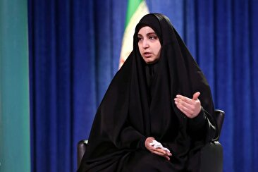 اینکه یک نهاد عمومی، تمام ظرفیت خود را در جهت کاشت اشخاص معدودی در ساختار اداری قرار بدهد، نامتعارف و ناشایست است/ آیا شهردار تهران مجوز محدودی برای استخدام تعدادی از هم‌فکران خود را گرفته؟ / تعدد صدور احکام کارگزینی برای بعضی از اشخاص خاص در درون حلقه دیده می‌شود؛ مثلاً حدود ۳۴ حکم کارگزینی طی مدت کمتر از چهار سال برای یک نفر، رخ داده